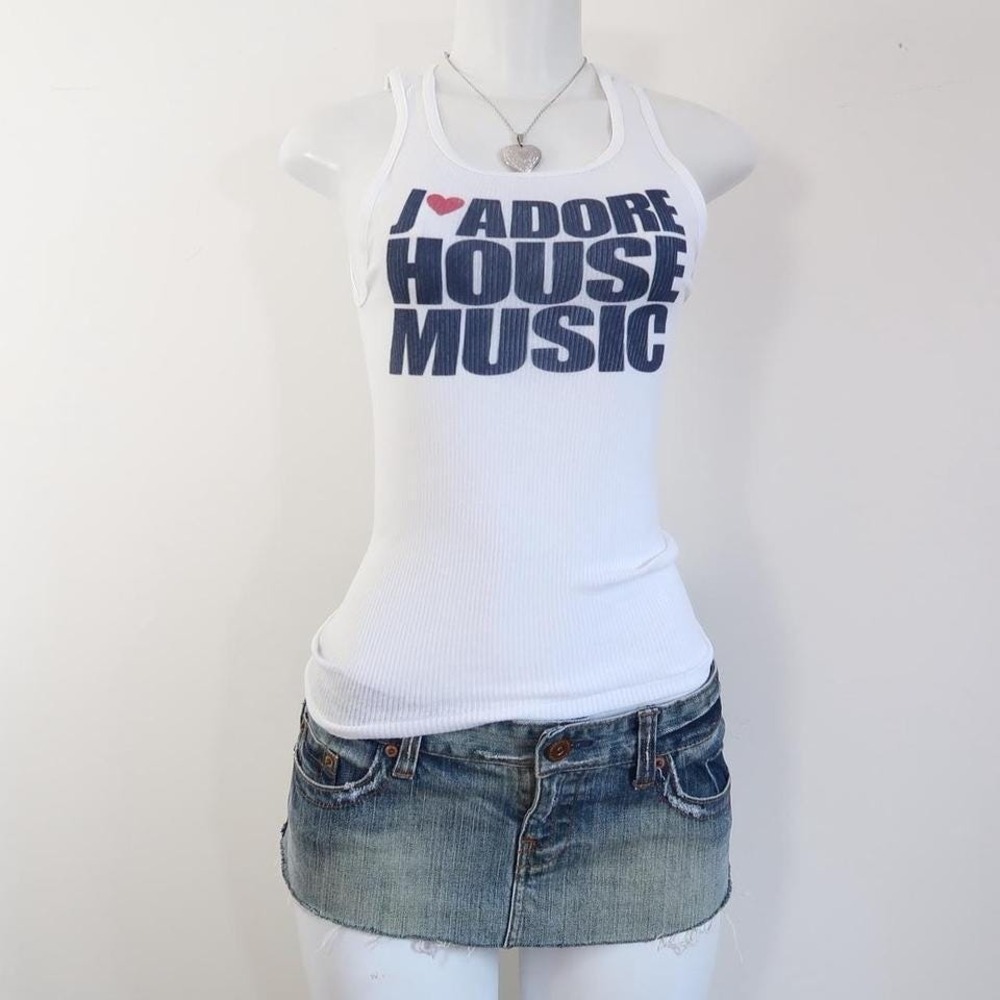 2010s indie sleaze jadore house music slogan ribbed tank rave graphic
